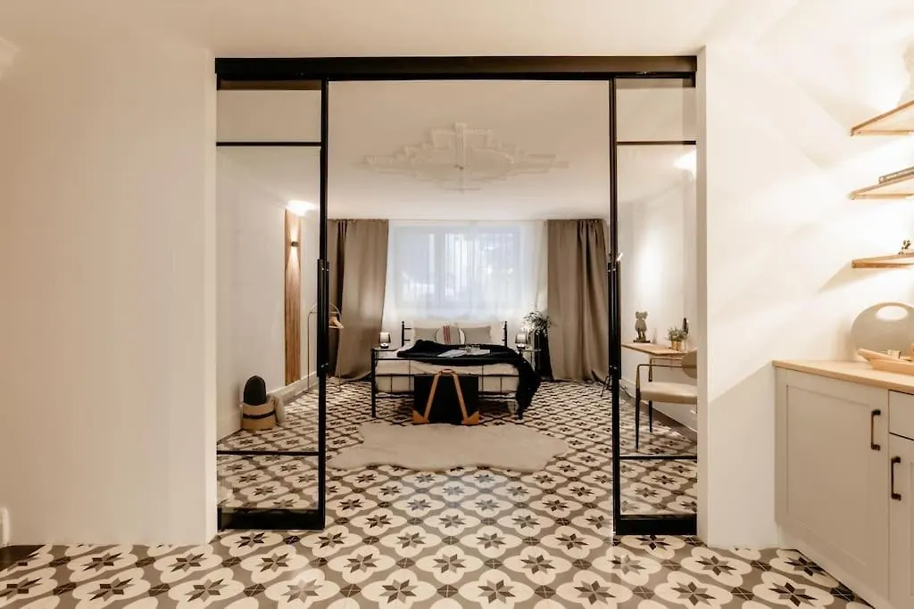 Apartment The Little Red Door *Cihangir* Istanbul Turkey